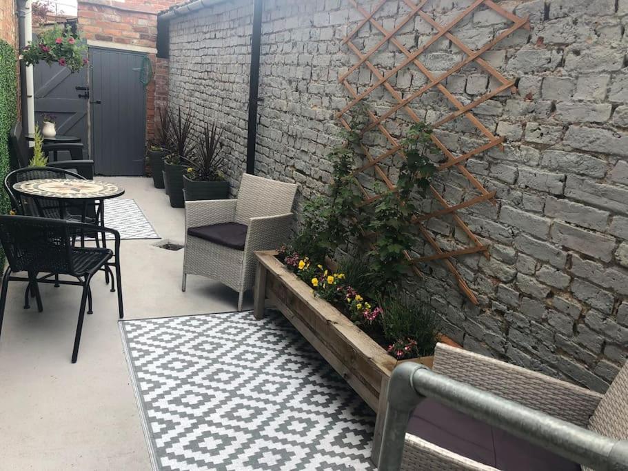 Large Cottage, Beach, Pubs Shops, Netflix, Bbq, Dog Friendly 亨曼比 外观 照片