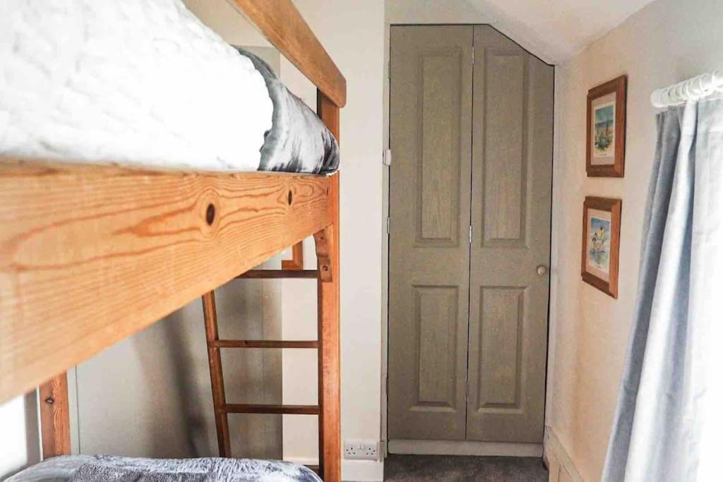 Large Cottage, Beach, Pubs Shops, Netflix, Bbq, Dog Friendly 亨曼比 外观 照片